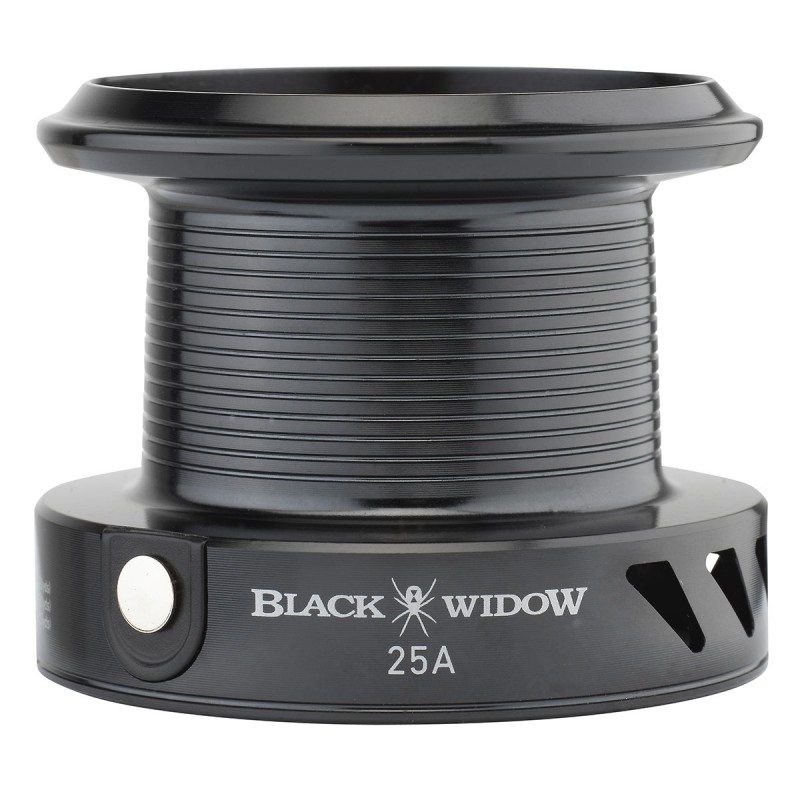 CARRETE DAIWA BLACK WIDOW CARP C 25